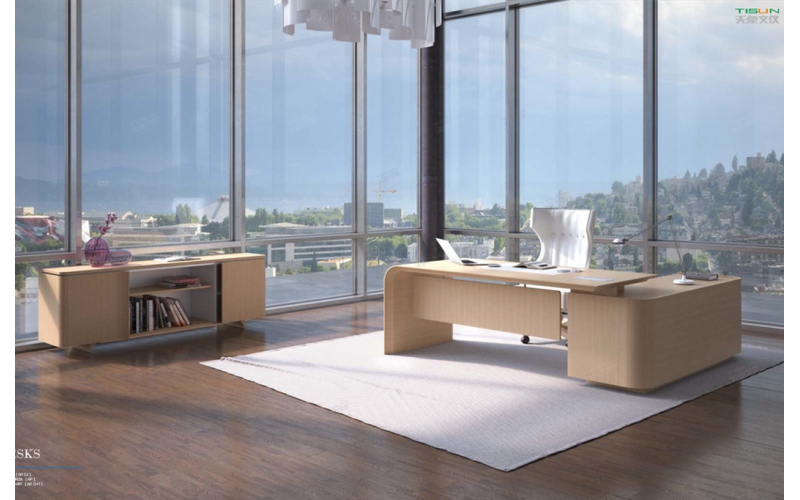 辦公椅 — 實木椅